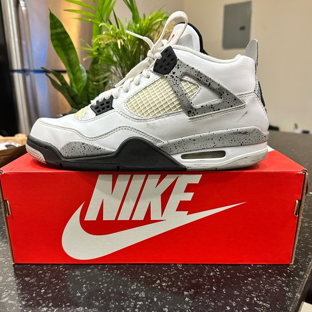 Jordan Retro IV- Mens Sz 10